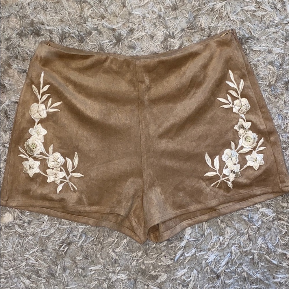 Suede embroidered shorts!